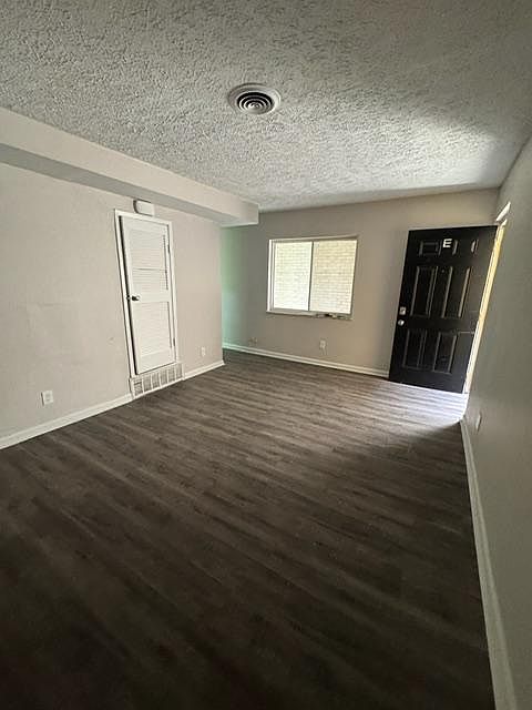 1st image of 2032 Catalpa Dr #E