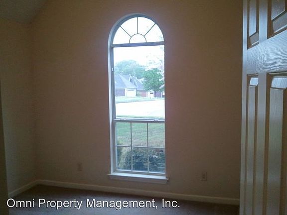 4th image of 7247 Bridgefield Dr