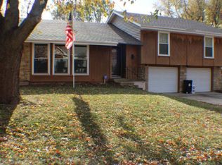 204 SE Lexington Cir, Blue Springs, MO 64014