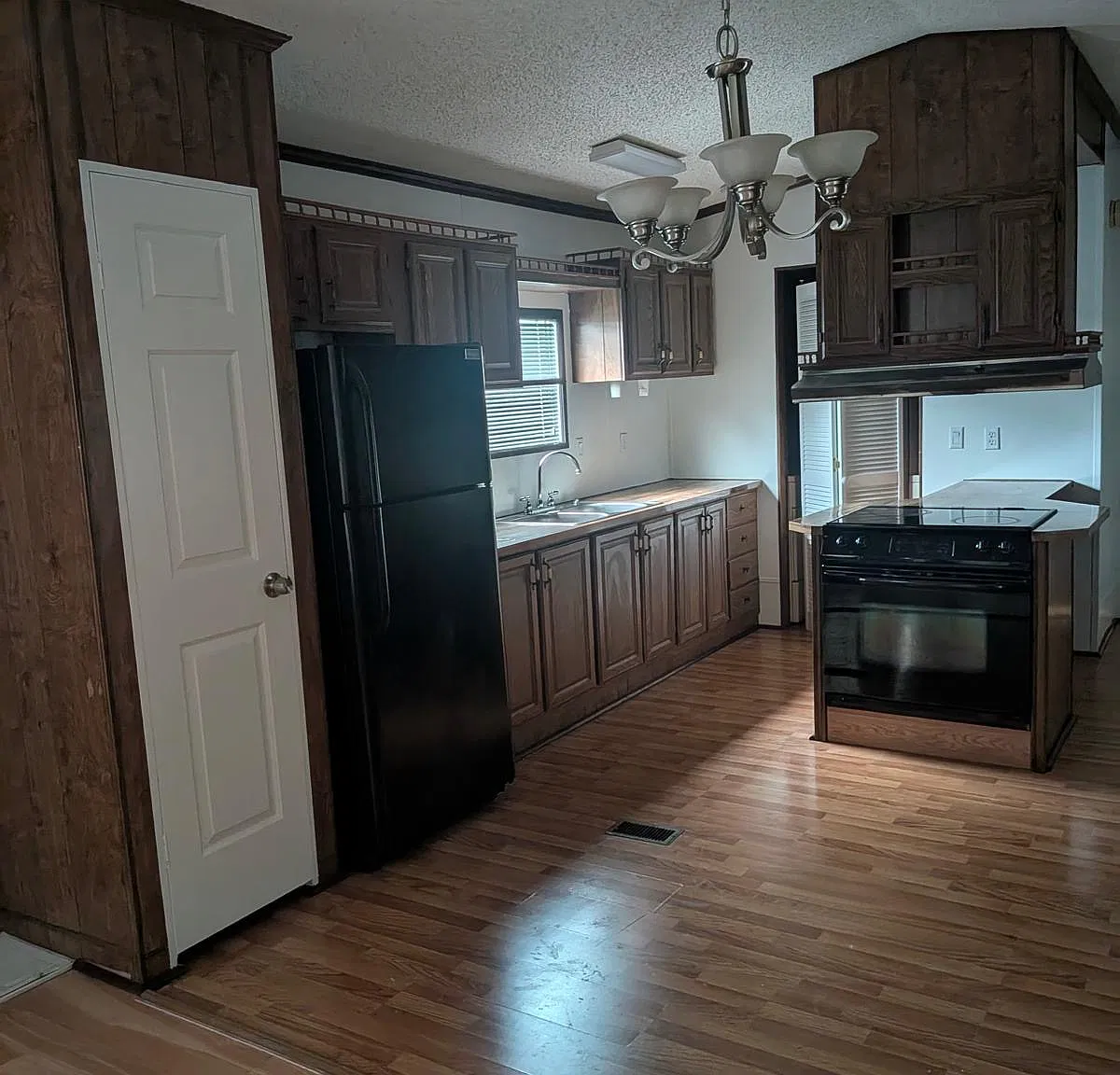 2 bed, 1000 sqft, $1,700 — Photo 4