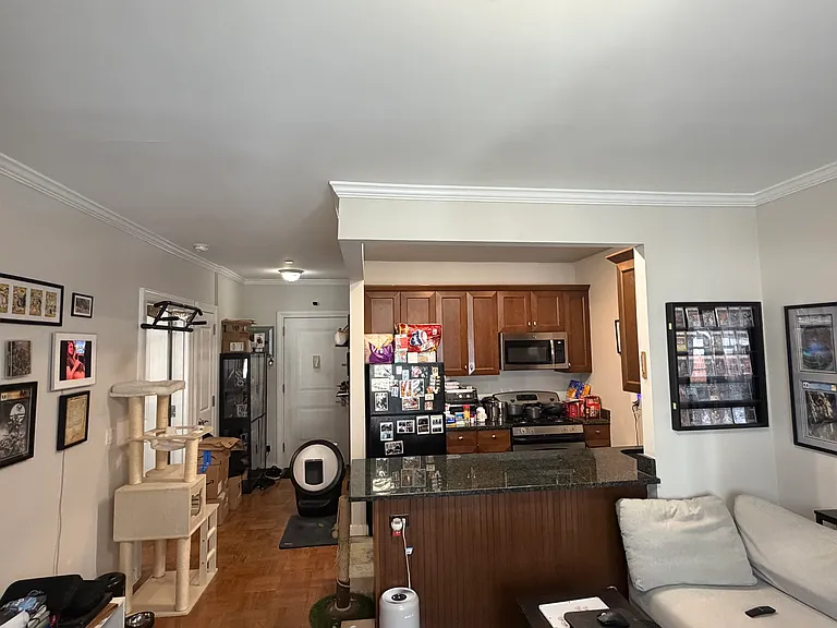 26-17 28th St #4 — Photo 10
