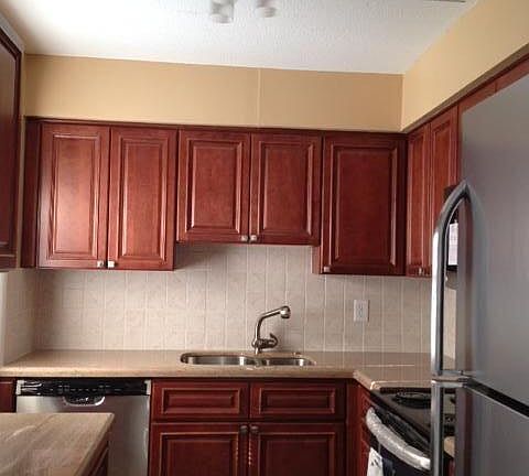 4th image of 510 Prosperity Farms Rd APT 4B