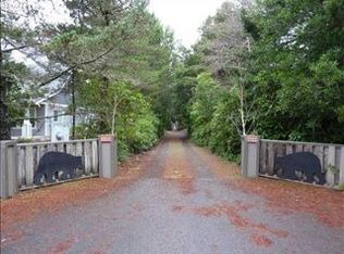 88086 Leeward Dr, Florence, OR 97439