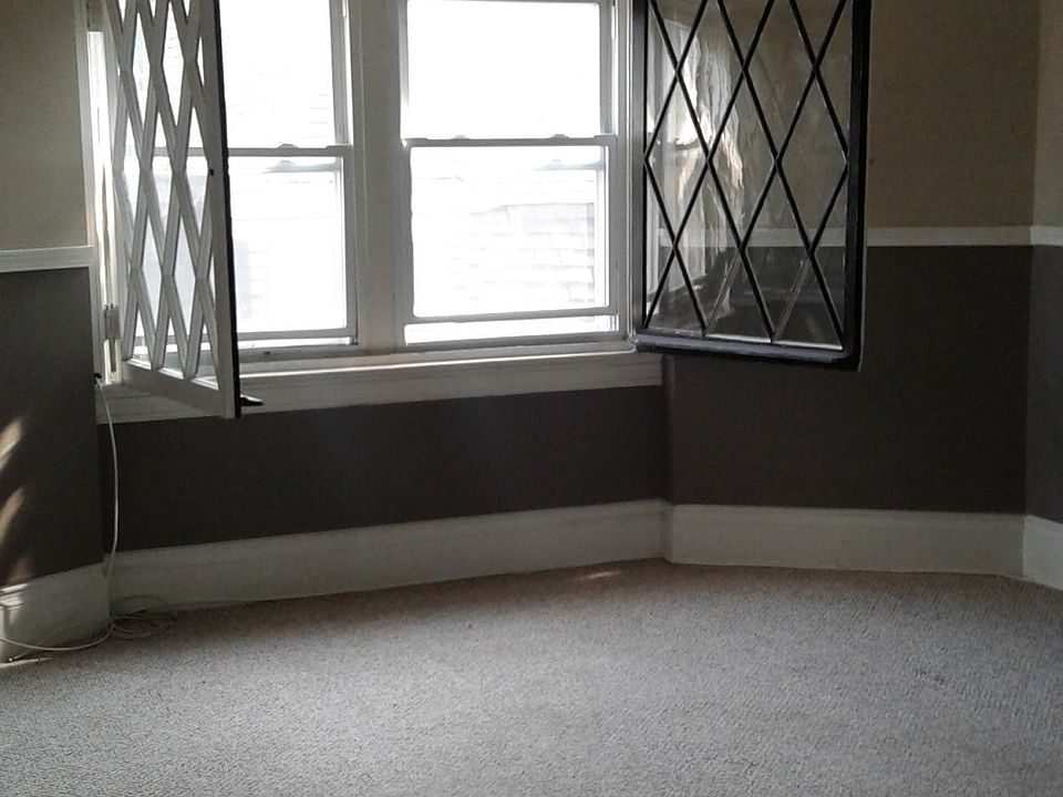 1st image of 22 Marion Pl APT 3