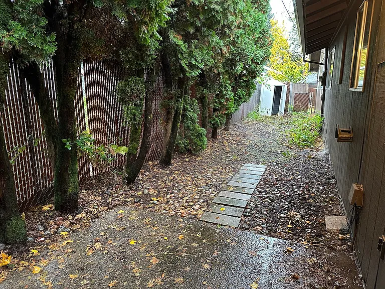 ML573 * - A - R — Photo 9