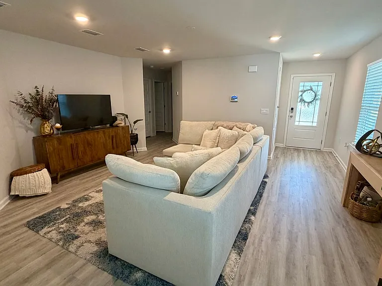 6592 Kettles St — Photo 5