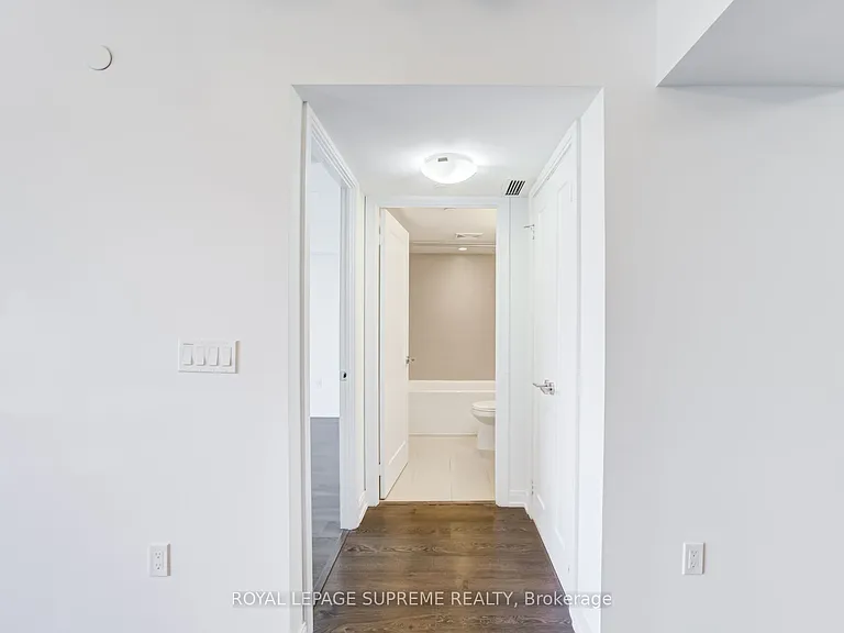 275 Village Green Sq #1920 — Photo 23