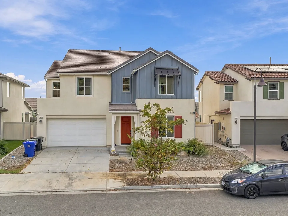 28603 Foothill Way