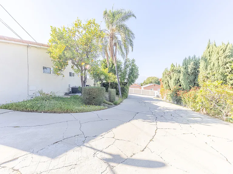 341 S Lincoln Ave — Photo 24