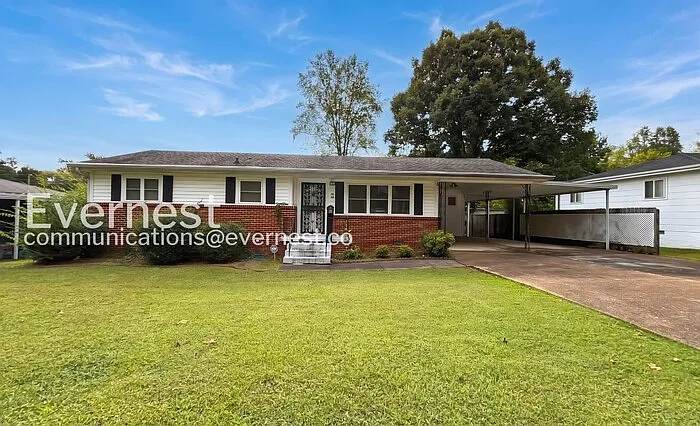 3 bed, 2.0 bath, 1410 sqft, $1,595 — Photo 1