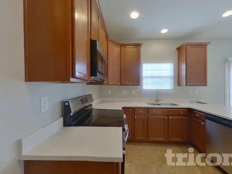 9626 Rothman Ln — Photo 7