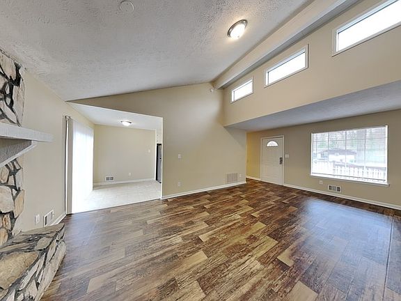 3rd image of 6928 Cedar Hill Ct