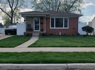 1250 7th St, Wyandotte, MI 48192