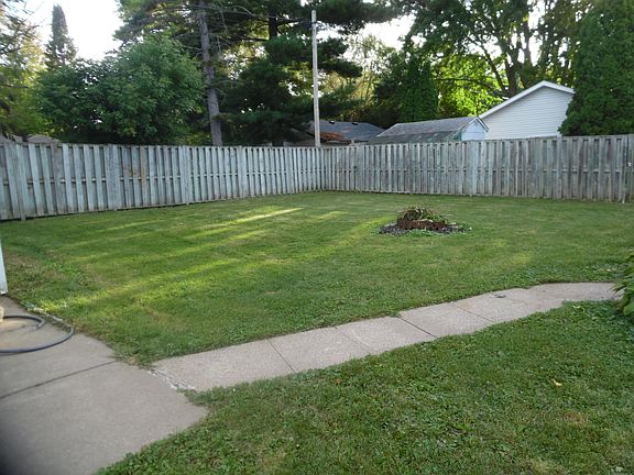 2nd image of 132 6th St SW