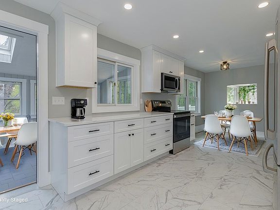 4th image of 50 Piscataqua Road