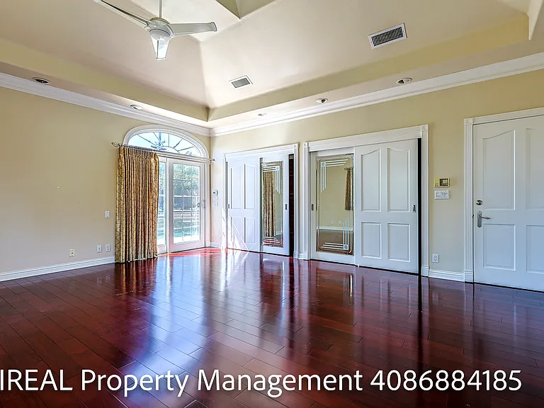 722 Bantry Ct — Photo 13