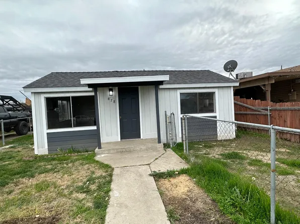 678 N Brundage Ave, Farmersville, CA 93223