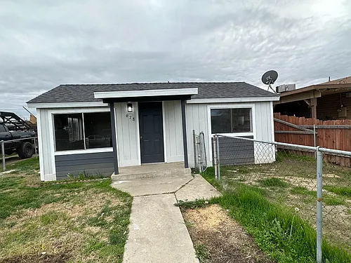 678 N Brundage Ave Photo 1