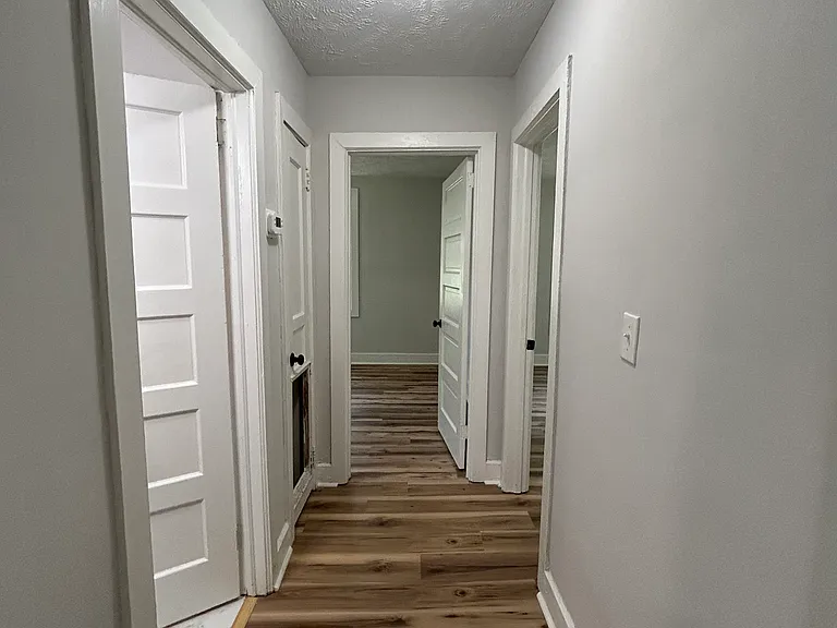 522 Woodbury Rd — Photo 10