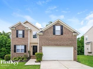 6193 Glen Way West Dr, Winston Salem, NC 27107