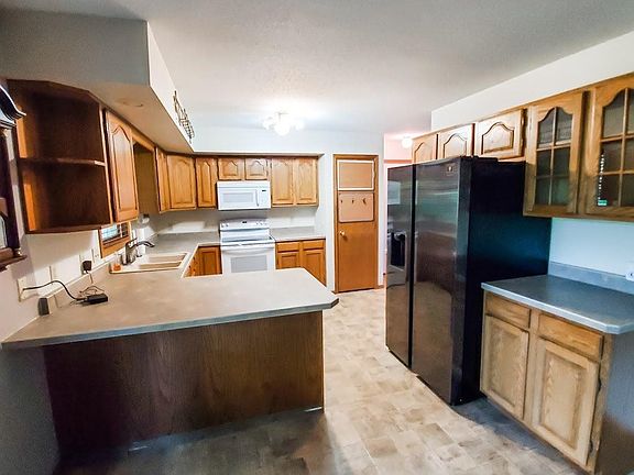 3rd image of 2603 Ella Ln