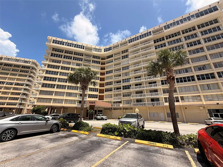 1825 S Ocean Dr #607 — Photo 29
