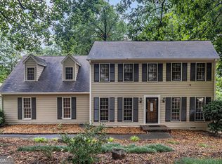 975 Branford Ln NW, Lilburn, GA 30047