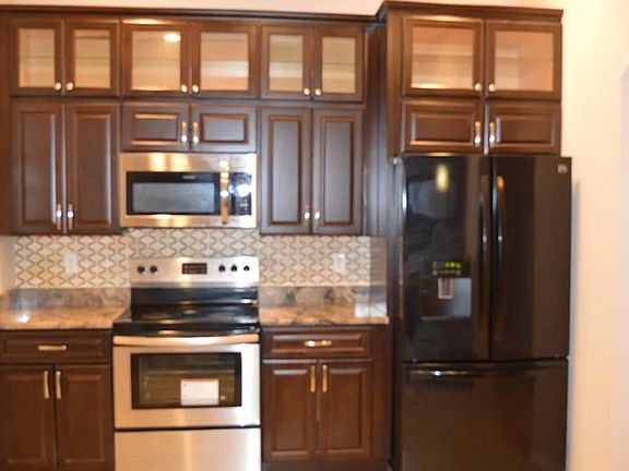 3rd image of 3335 Pine Top Dr