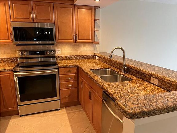 4th image of 3004 NE 5th Ter APT 215