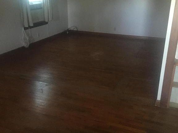 4th image of 353 Kentling Ave