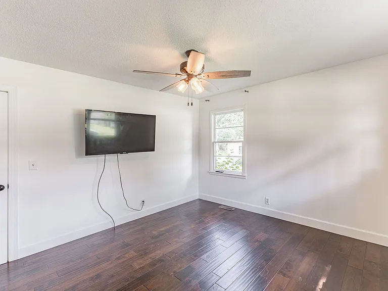 6415 Marsh Ave NW — Photo 11
