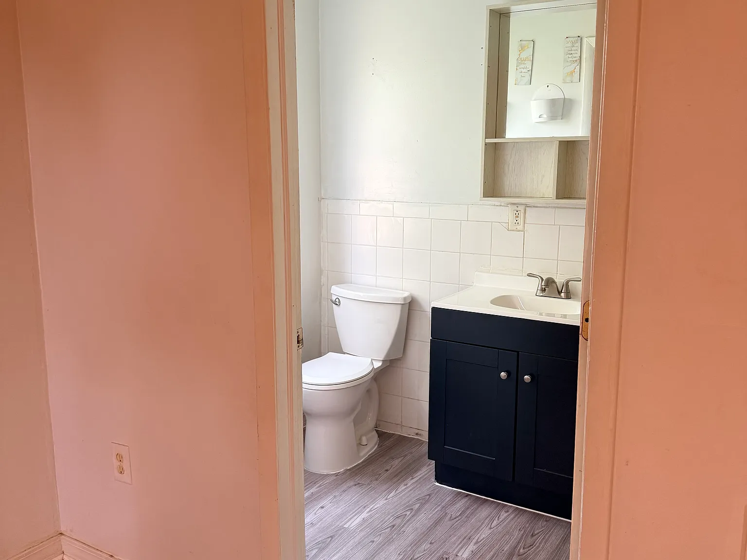 813 W 8th Street — Photo 3