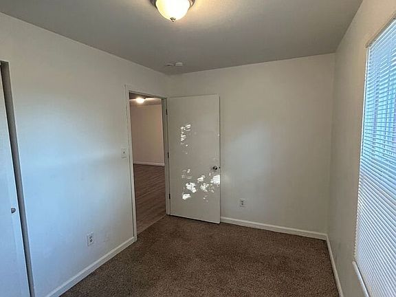 5th image of 3745 Garfield Ave