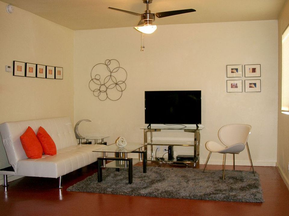 2nd image of 1920 Vassar Dr NE APT 8