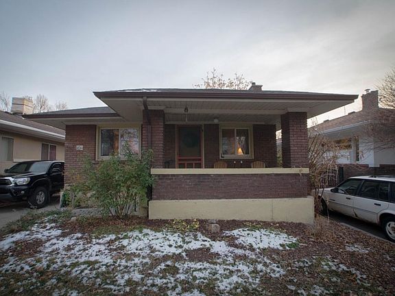3rd image of 266 E Hubbard Ave