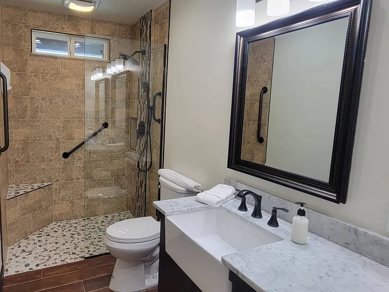 8631 E Berridge Ln — Photo 3