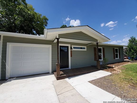 2nd image of 907 Lovera Blvd
