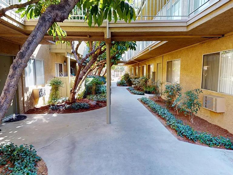16220 Cornuta Apartments — Photo 7