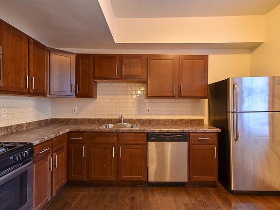 4th image of 901 W Agatite Ave APT 2