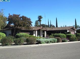 212 E Gannon Dr, Tulare, CA 93274