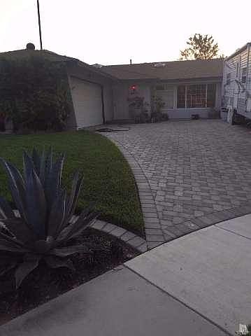 2nd image of 2571 N Parkdale Ave