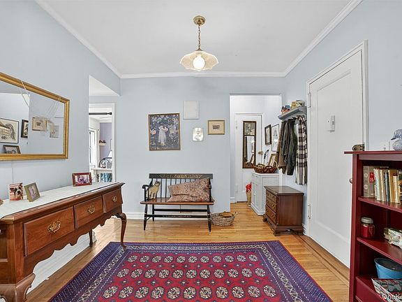 5th image of 15 Sunnybrook Road #3A