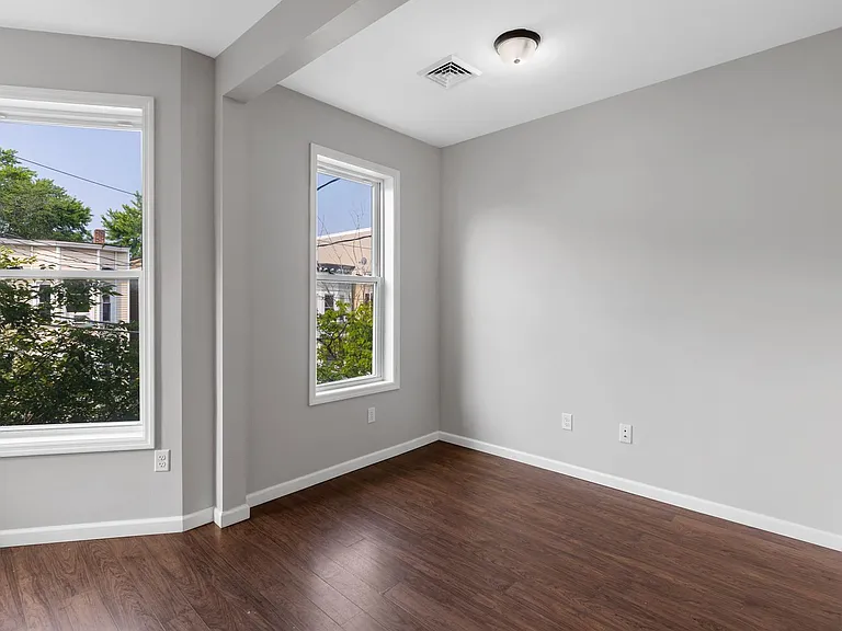 65 Dana Ave — Photo 11