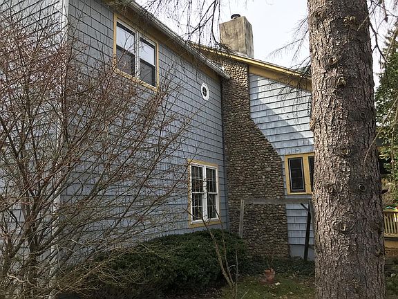 3rd image of 215 N Genesee St