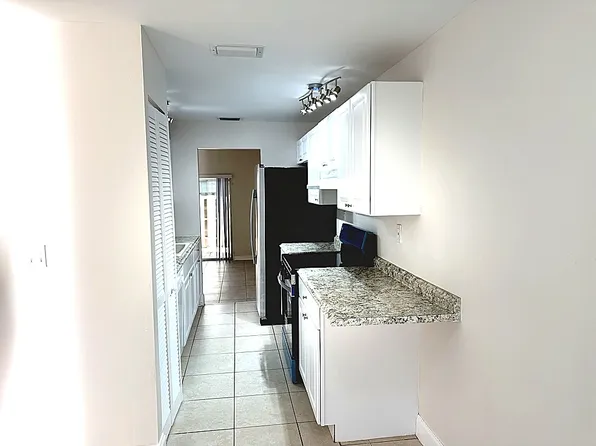 8185 NW 8th Mnr #8, Fort Lauderdale, FL 33324