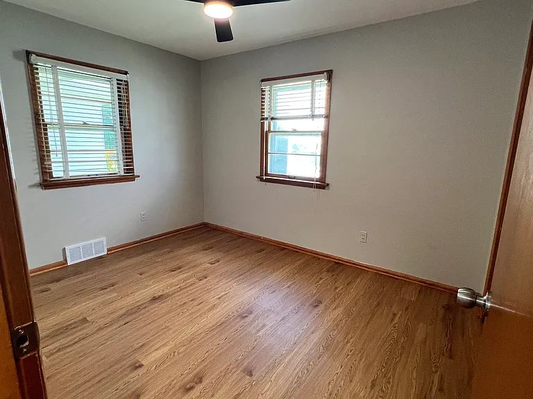 11100 Old Saint Charles Rd — Photo 8