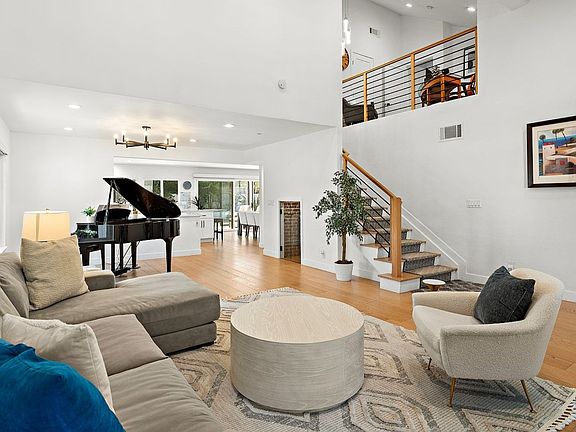 4th image of 22041 Jonesport Ln