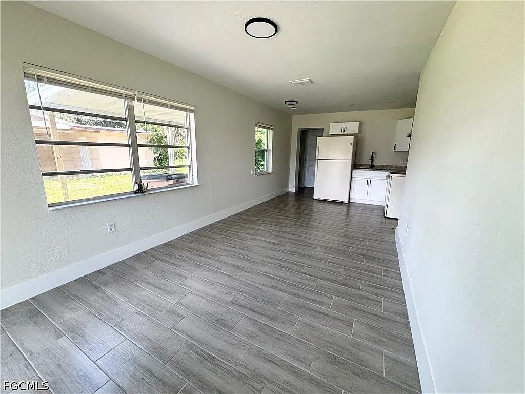 2 bed, 1.0 bath, 660 sqft, $1,195 — Photo 3