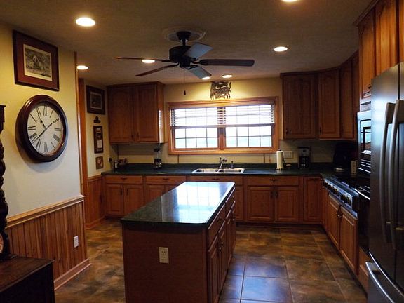 4th image of 213 Turkey Trot Ln