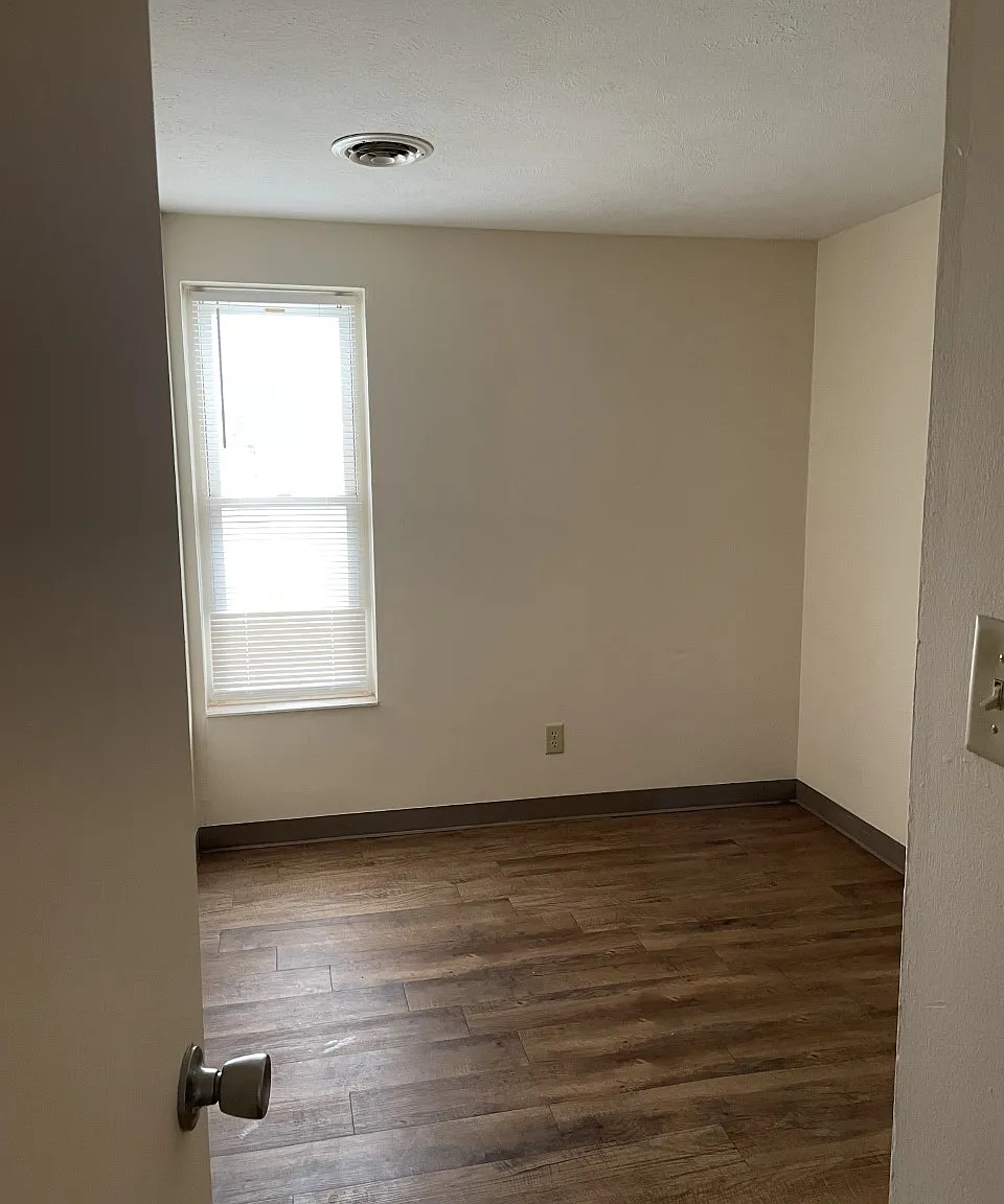 Cheyenne Village - 5907 B — Photo 4